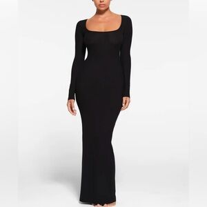 Skims/ NWT/PETITE LONG SLEEVE DRESS/ Soft Lounge Long Sleeve Dress / black M/P